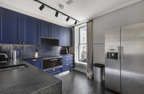 Brompton & Hans Town House | Luxurious Apartment - Denyer Street