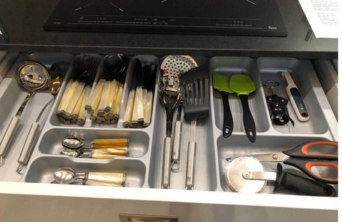 Almenara Apartment | Luxurious apartment near Plaza Castilla, garage space.