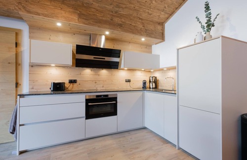 Muehlbach Am Hochkoenig Ski Chalet | Luxurious apartment with private sauna and sunny balcony
