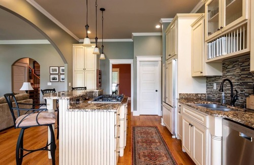 Buechel House | Luxurious Corporate/Derby Rental