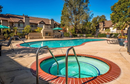 Rocklin Apartment | Luxurious & Elegant, Perfect 5-Star Long Term Stay
