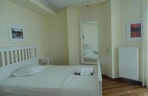 Anavyssos Villa | Luxurious Family friendly Villa Anavyssos