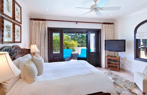 Halcyon Heights Villa | Luxurious Four Bedroom Penthouse with Panoramic Views!!