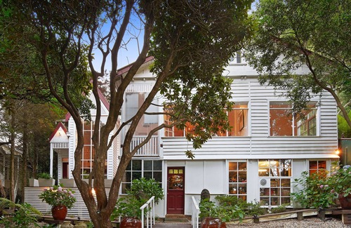 Sassafras Villa | Luxurious grand Villa close to nature in Yarra Ranges