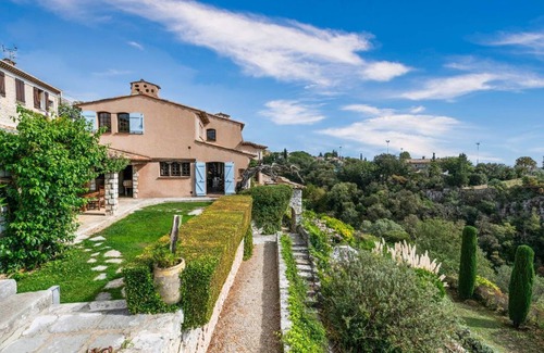 Tourrettes-sur-Loup Villa | Luxurious historic villa, pool & jacuzzi, stunning sea and village views.