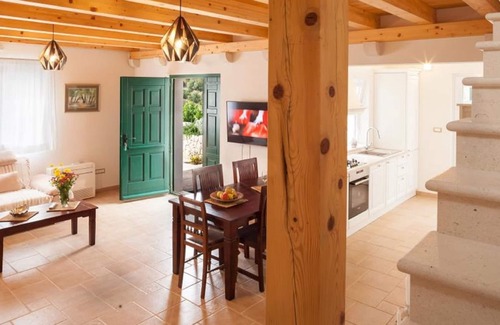 Makarska House | Luxurious Holiday Home in Makarska with Hot Tub