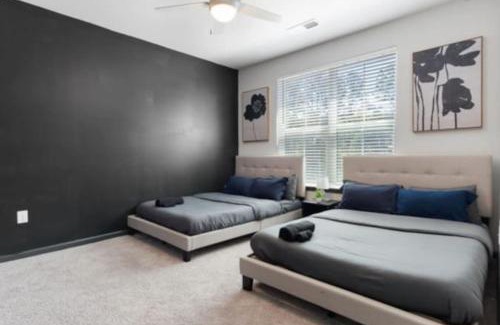 North Raleigh Apartment | Luxurious King 2BR Suite in North Raleigh!