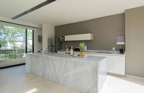 La Veleta Apartment | Luxurious Penthouse and Jungle View