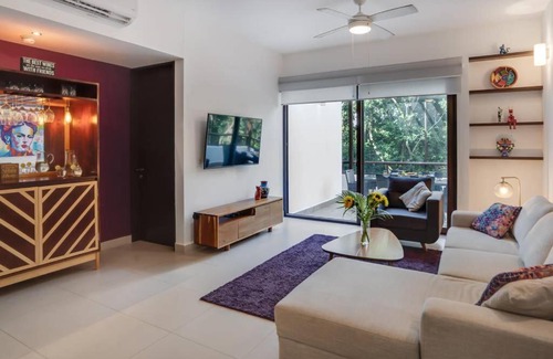 Akumal Apartment | Luxurious Penthouse: Relaxing Oasis for Couple(s)