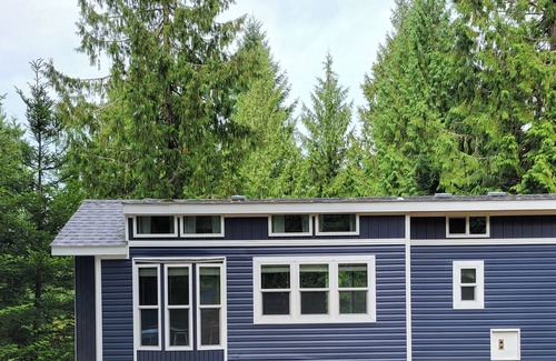 Port Angeles Cottage | Luxurious quiet cottage on 25 acre rescue farm. In the forest above Port Angeles