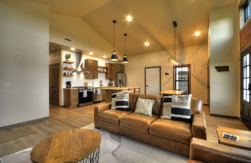 Red Lodge House | Luxurious Red Lodge Retreat