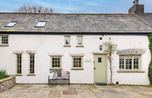 Silverdale Cottage | Luxurious rural retreat, with private Hot tub!