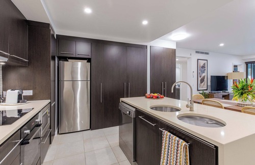 Craiglie Apartment | Luxurious tropical 2 bedroom apartment in 5 star resort