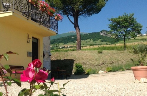 Villa Celiera Apartment | Luxurious vacation apartment with pool in the Gran Sasso National Park