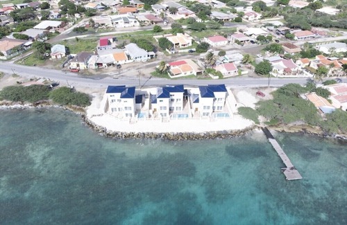 De Bruynewijk Villa | Luxurious Villa Fillipe 3- Brand New! Sea View: Spacious, Private Pool & AC