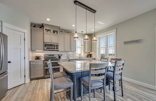 Chincoteague House | Luxurious Waterfront on Marsh Island!