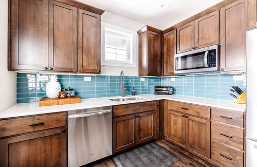 Loveland House | Luxury 1 bed - 1 bath Downtown Loveland