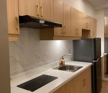 Paranaque Apartment | Luxury 1 BR Suite Near NAIA