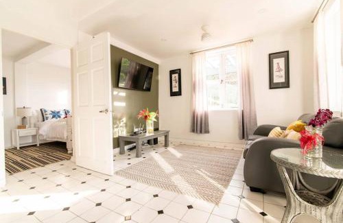 Gate Park Apartment | Luxury 1BR condo in St. Lucia