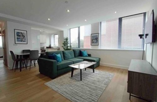 Old Trafford Apartment | Luxury 2 Bed 2 Bath Flat Near Old Trafford