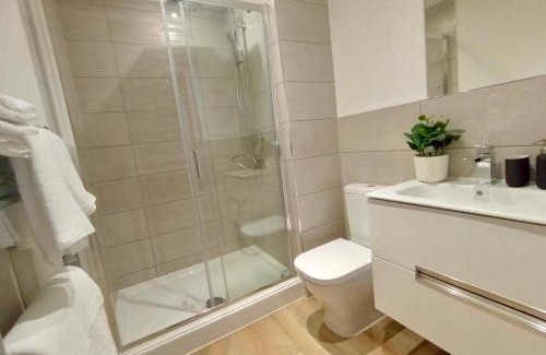 Old Trafford Apartment | Luxury 2 Bed 2 Bath Flat Near Old Trafford