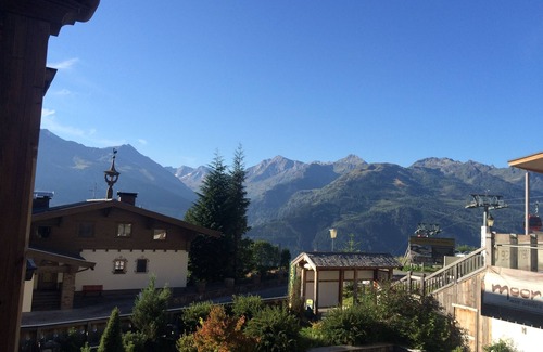 Schonbach Apartment | Luxury 2 bedroom apartment in Kitzbuhel Alps with private sauna