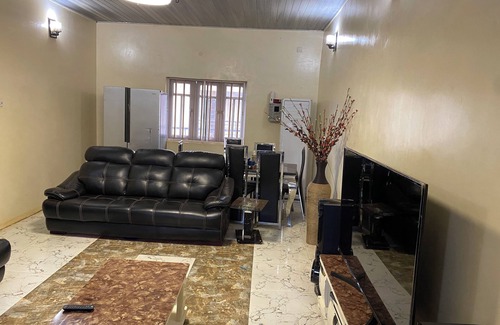 Enugu Apartment | Luxury 2 Bedroom Apartment in the heart of Enugu; Style meets Comfort. Home away