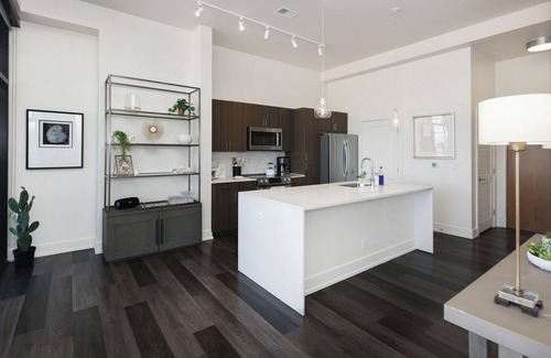Cherry Creek Apartment | Luxury 2 Bedroom Penthouse with Mountain Views fFom Every Room