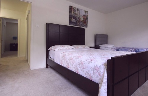 Annandale House | Luxury 2 bedroom townhouse