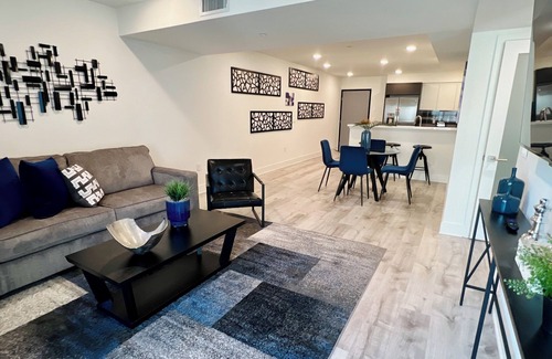 West Hollywood Hotel | Luxury 2 BR in Century City w/Parking & W/D