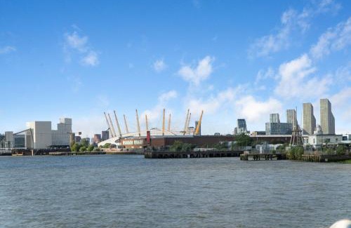 Peninsula Apartment | Luxury 2 BR Riverview Ensuite Flat in Greenwich Near O2&Excel