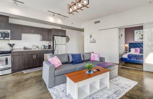 Beltline Apartment | Luxury 2BR Condo - Downtown City Views