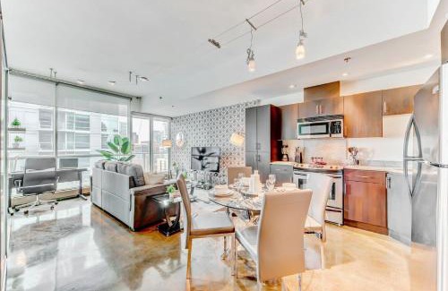 Beltline House | Luxury 2BR Condo - King Bed - Stunning City Views