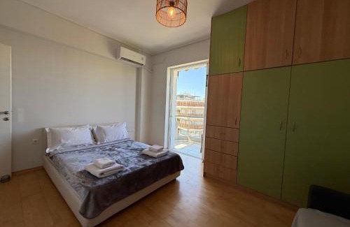 Peristeri Apartment | Luxury 3 Bedrooms Top Floor Villa 150sqm with 2 Private Jacuzzi Hydromassage & Underground Parking