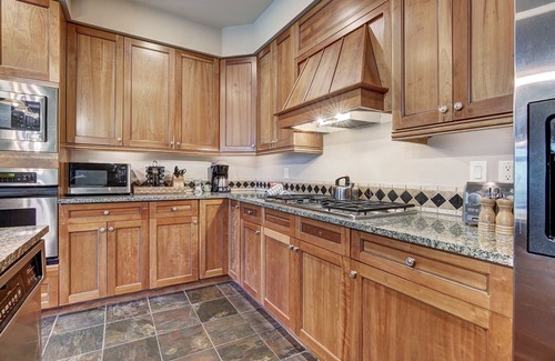 River Run Condo | Luxury 3 Br In River Run Village Featuring Ski In, Ski Out! No Cleaning Fees! 3 Bedroom Condo by RedAwning