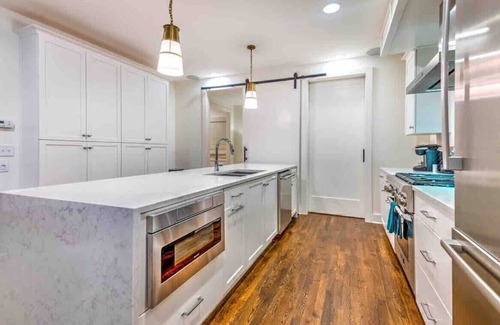 Hillsboro West End House | Luxury 4 Bedroom Home Game Room 13 Beds!