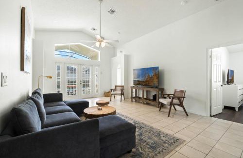 Windsor Palms House | Luxury 4-Bedroom Home with Private Pool, Jacuzzi, AC, Wi-Fi, Cable TV, 5 Minutes from Disney