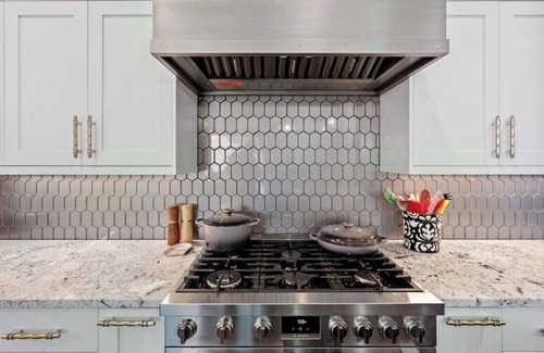 Ivins House | Luxury 4-bedroom Retreat- stellar red rock views – St. George's Premier Getaway