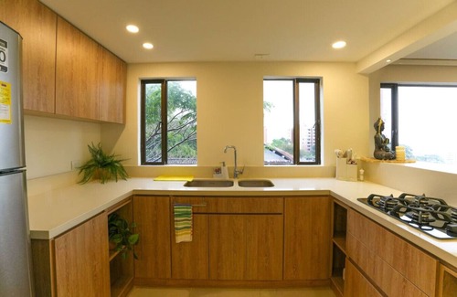 El Poblado Apartment | Luxury 4BR Retreat with Private Bathtub and AC
