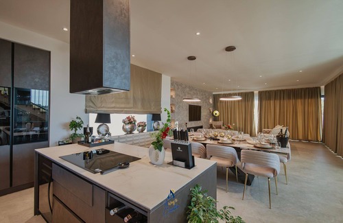 Momjan Villa | Luxury 4BR Villa with Pool, Jacuzzi, and Sauna