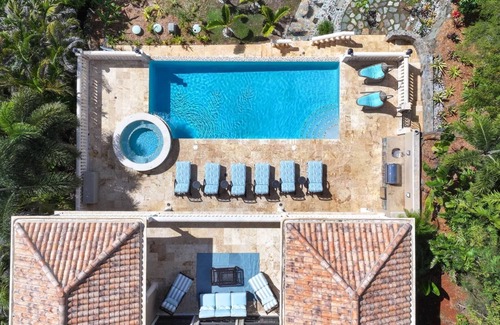 Contant Farms Villa | Luxury 5 Bedroom Waterfront Property