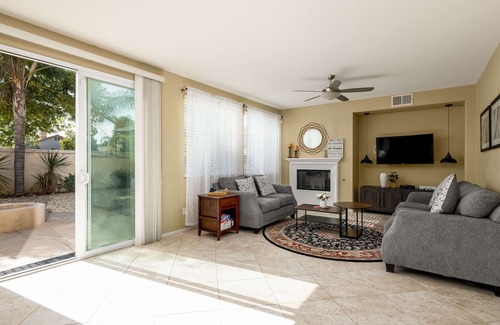 Menifee House | Luxury 6-Bedroom Oasis w 3-Car Garage, Spacious Yard close to Everything
