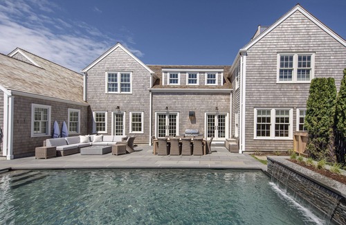 Nantucket Town House | Luxury 8 BR, 8.5 B, Walk to Beach & Town, Pool!