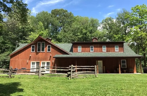 Marshall House | Luxury Amish Built Barn Home at Turkey Run