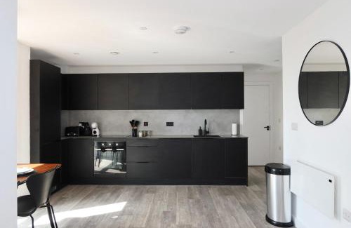 Old Trafford Apartment | Luxury Apartment by Noire Property