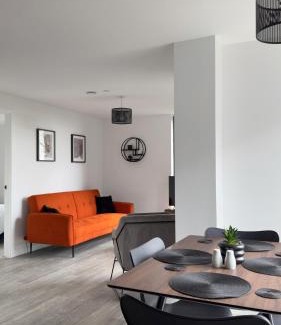 Old Trafford Apartment | Luxury Apartment by Noire Property