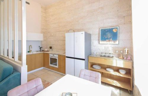 Mahane Israel Apartment | Luxury Apartment