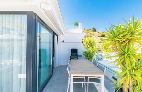 Competa Apartment | Luxury Apartment in Competa with Mountain View, Garden and Wi-Fi