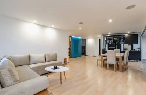 El Tesoro Apartment | Luxury apartment in Poblado-Jacuzzi-Panoramic view