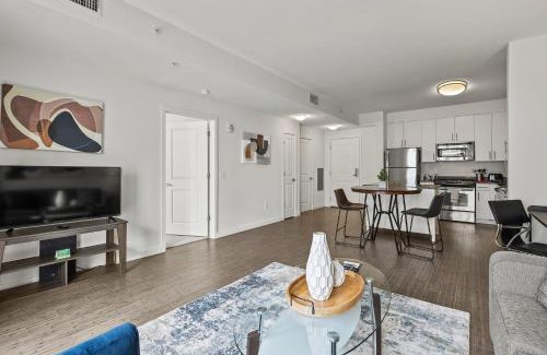 Stamford Apartment | Luxury Apt In Harbor Point with Balcony